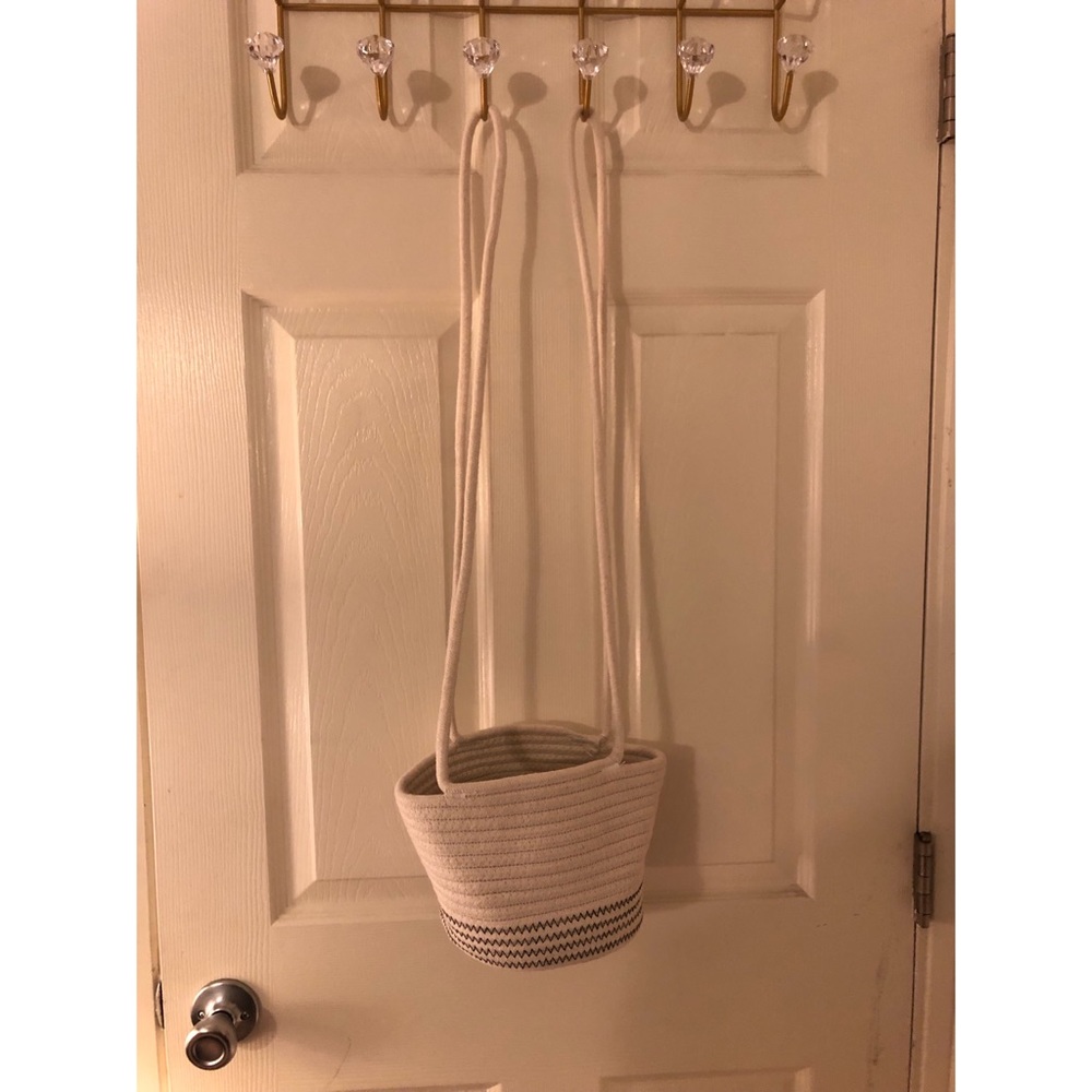Hanging plant holder